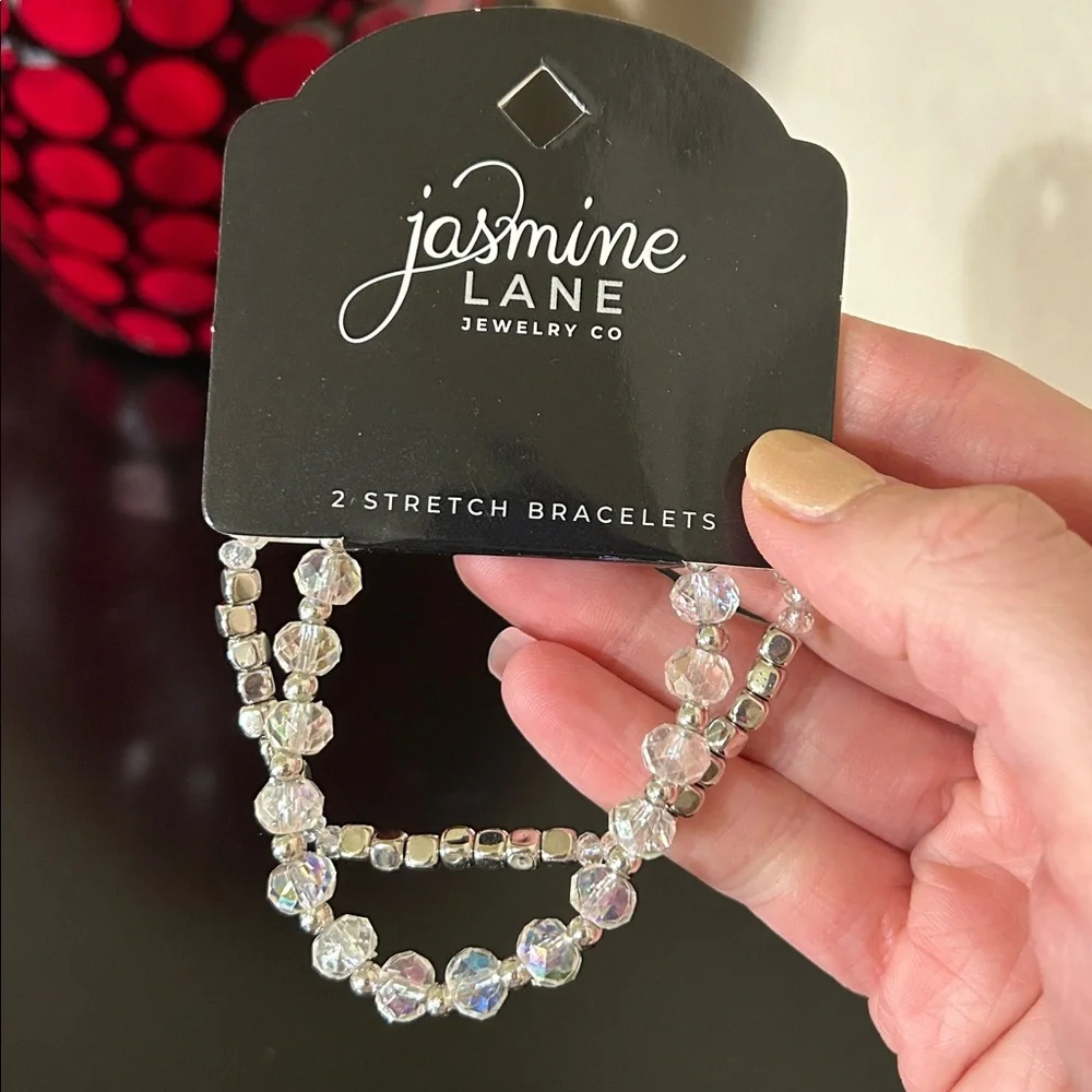 6 Piece Jewelry & Accessory Bundle - Ring Necklace Bracelets Earrings Hair Clip - Picture 6 of 16